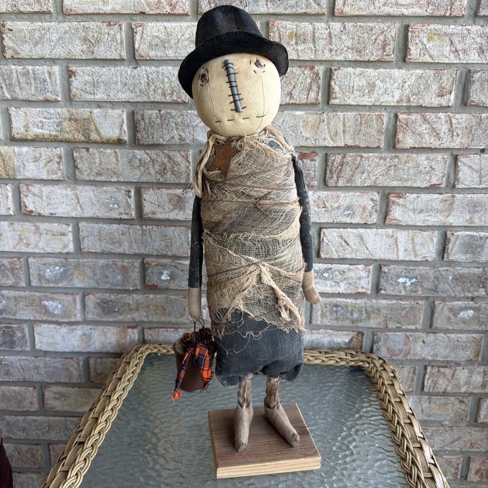 Standing Doll Primitive Handmade Halloween Amish Made Decor Unique Black Hat